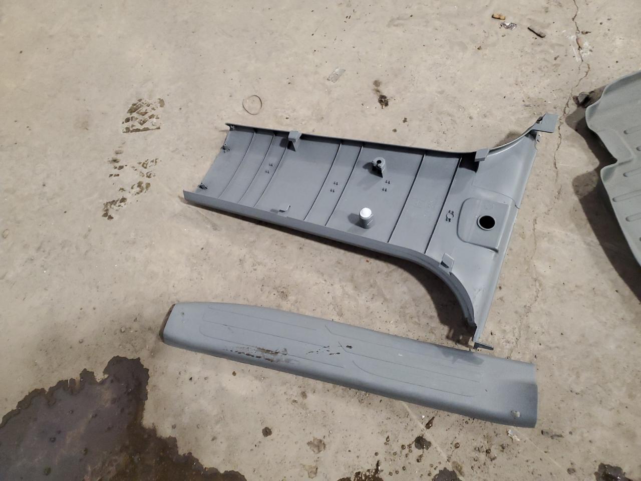 2010 Toyota Tacoma - Image 12