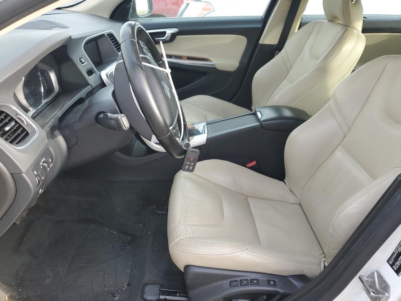 2018 Volvo S60 - Image 7