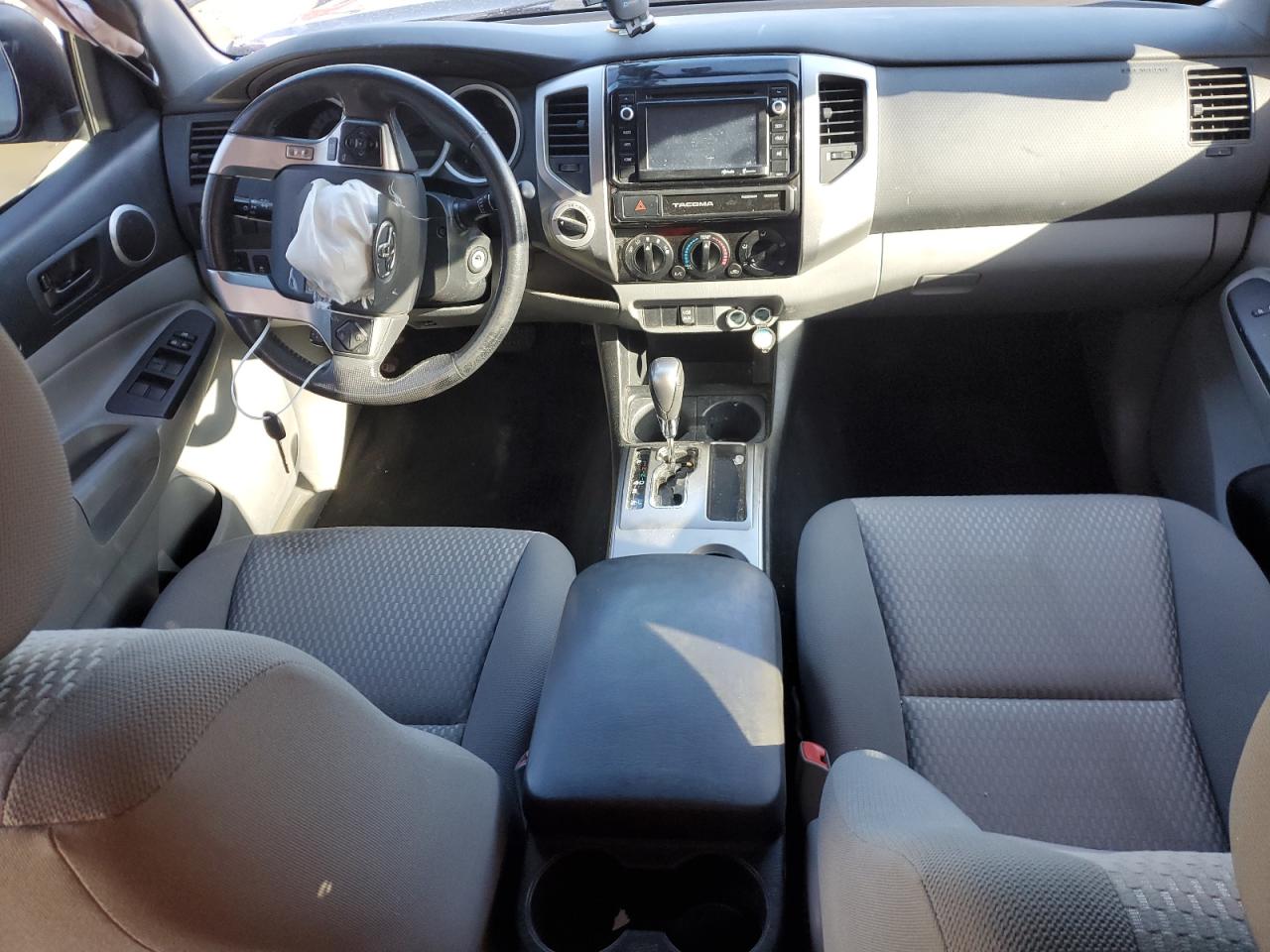 2015 Toyota Tacoma - Image 8