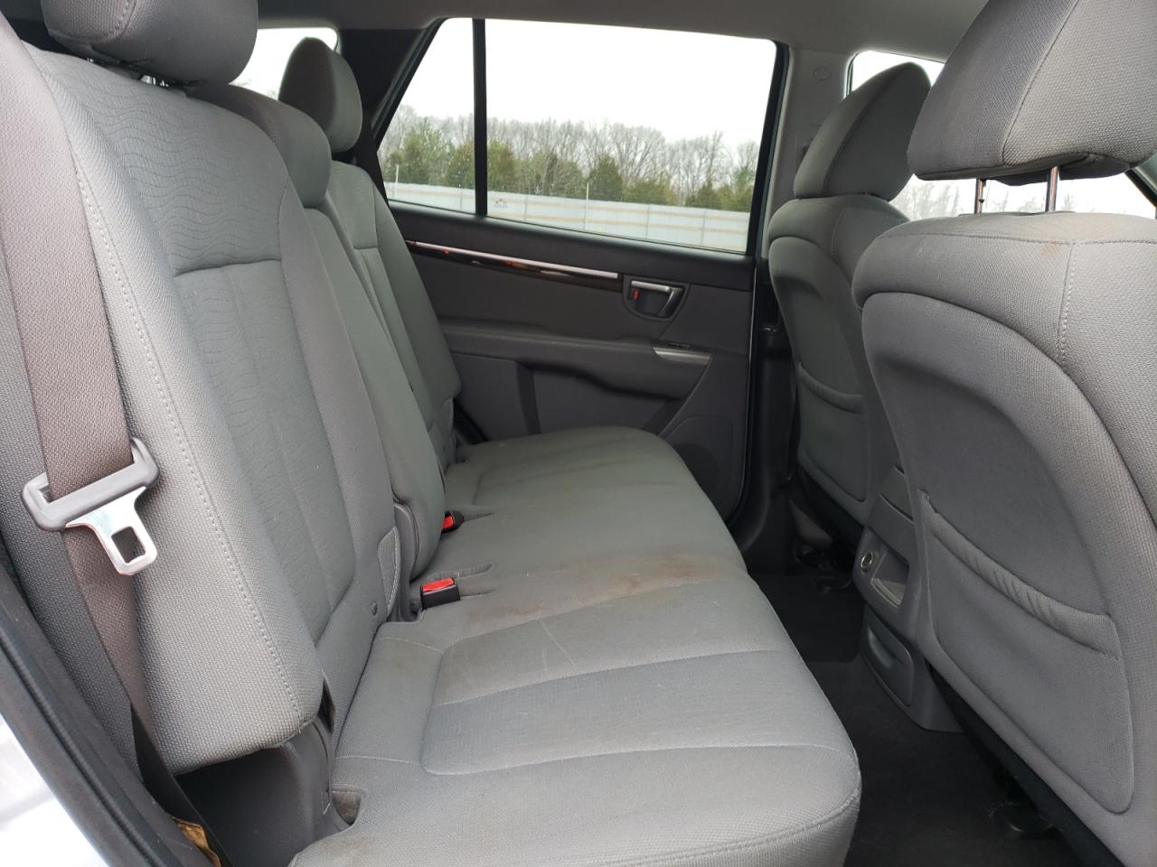 2010 Hyundai Santa Fe - Image 11
