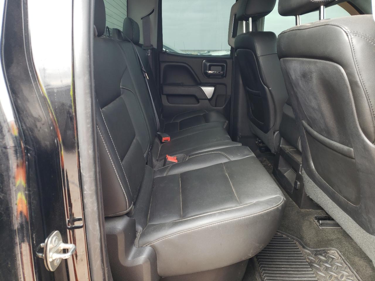 2015 Chevrolet Silverado - Image 10