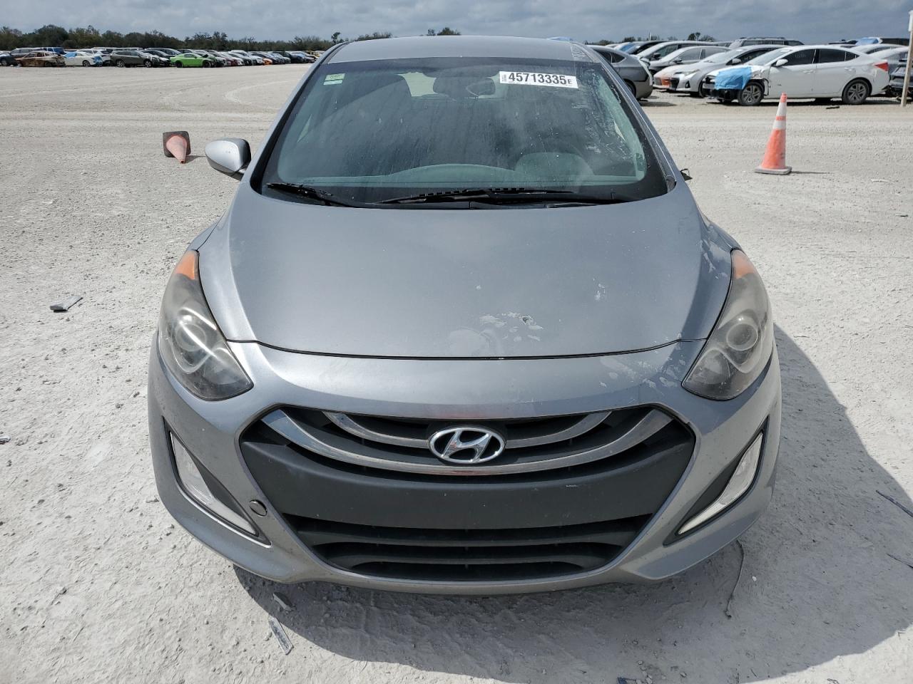 2013 Hyundai Elantra - Image 5