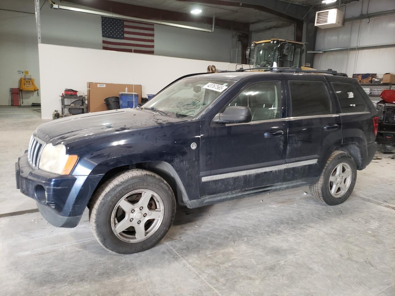 2005 Jeep Grand Cherokee - Image 1
