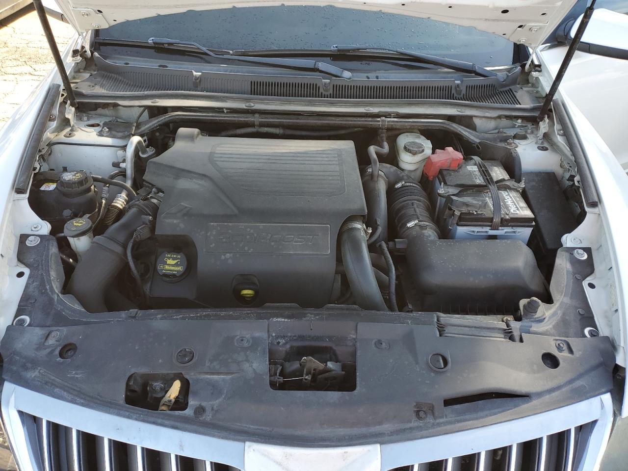 2011 Lincoln MKS - Image 11