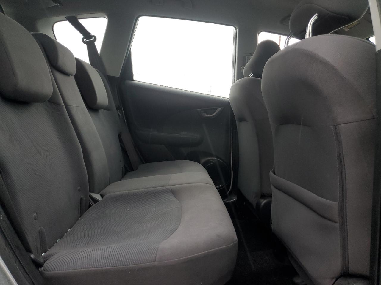 2011 Honda Fit - Image 10