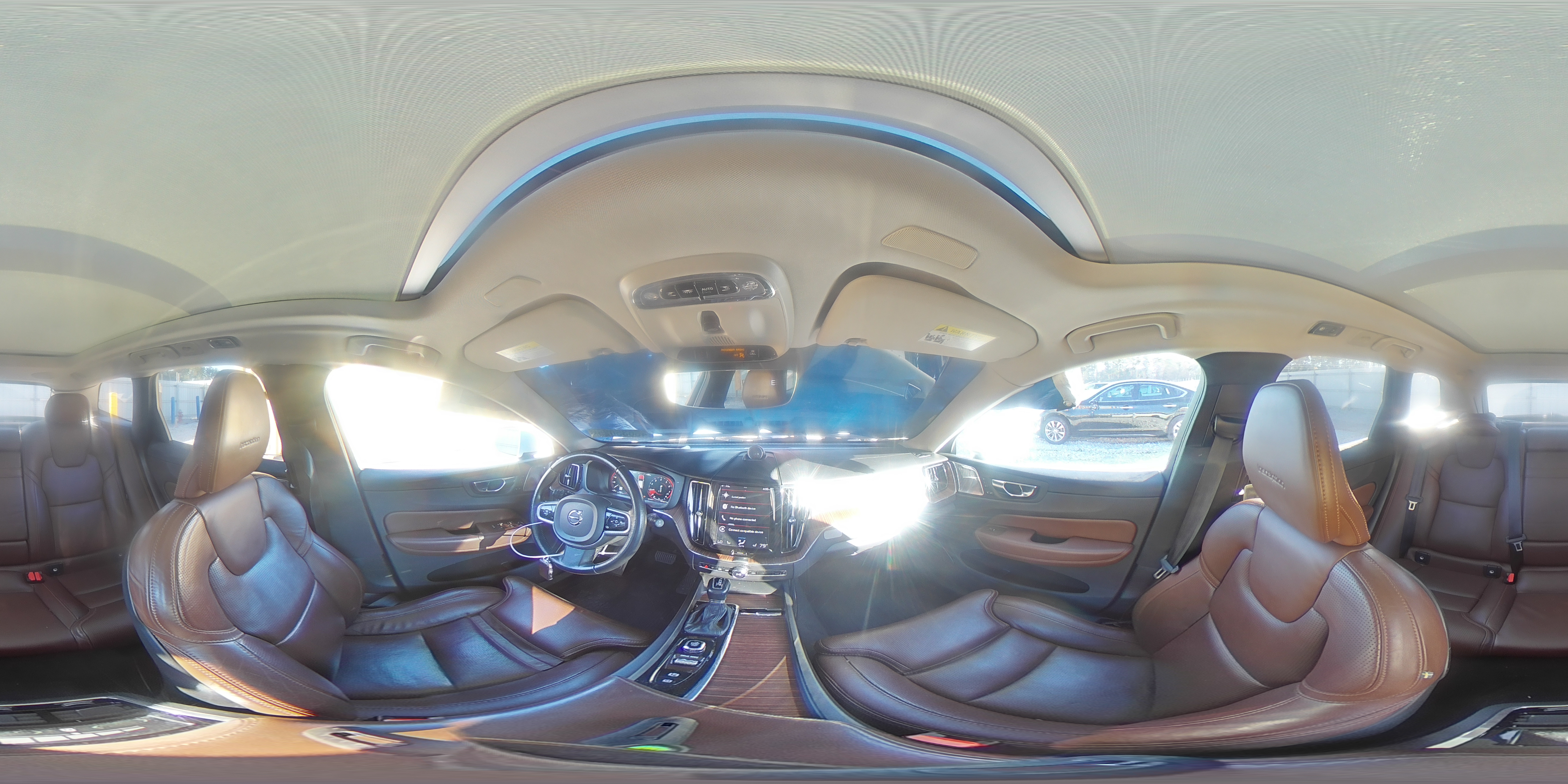2019 Volvo XC60 - Image 16
