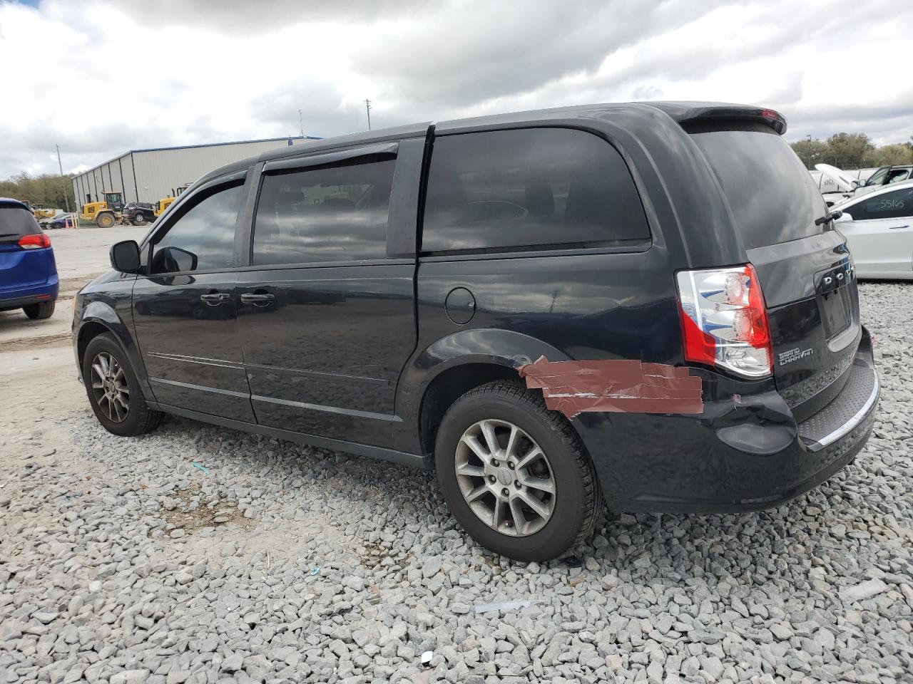 2011 Dodge Caravan - Image 2
