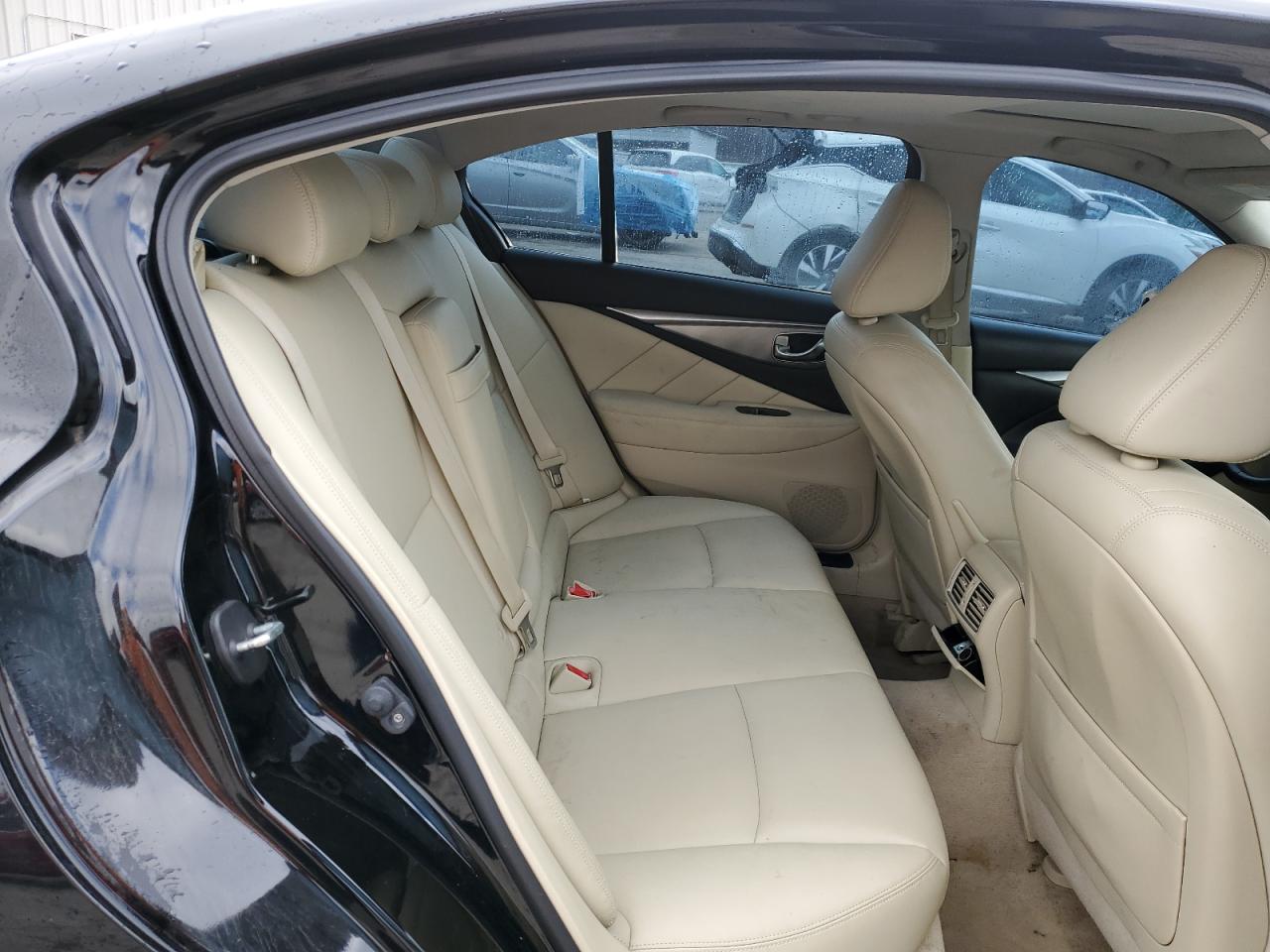 2016 Infiniti Q50 - Image 10