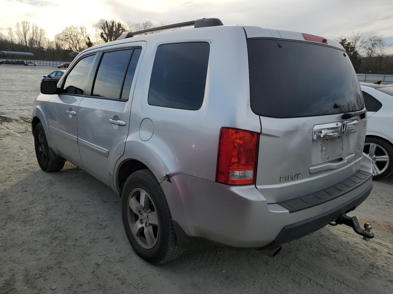 2010 Honda Pilot - Image 2