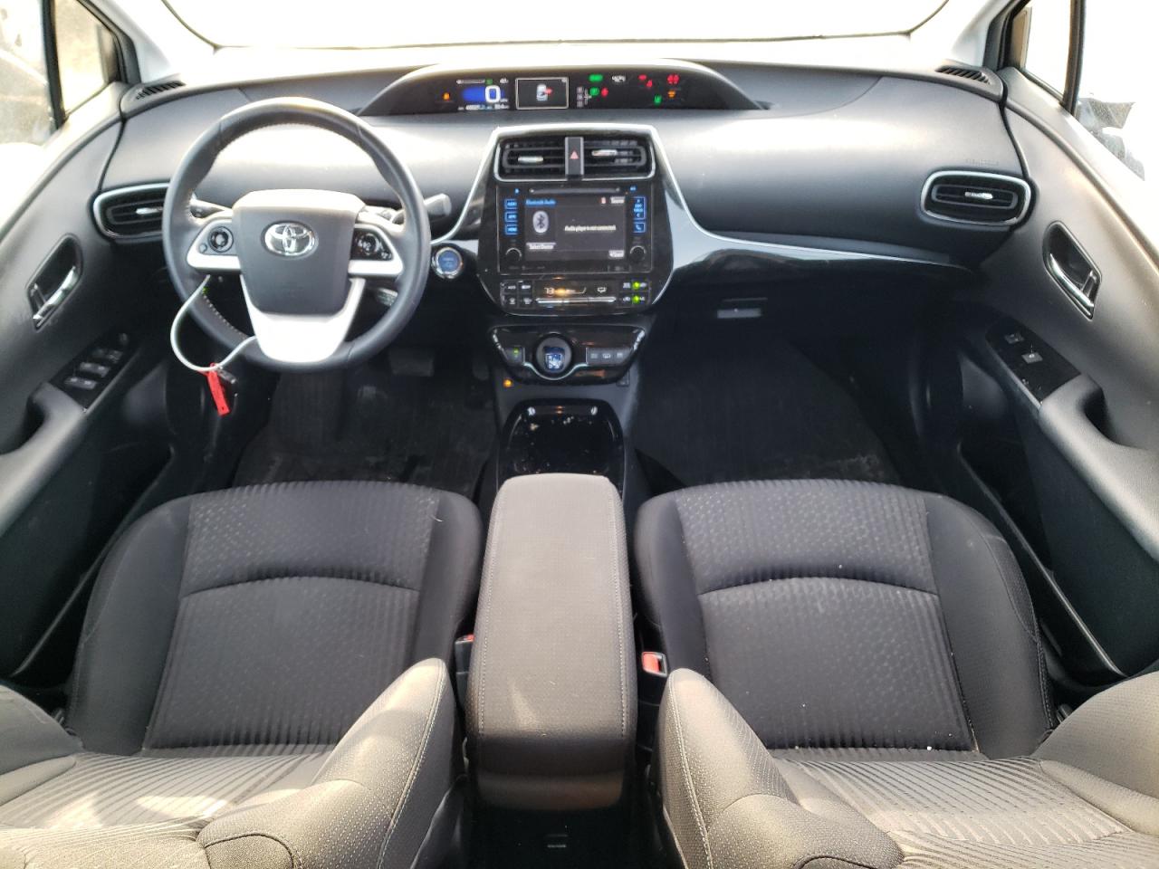2018 Toyota Prius - Image 8