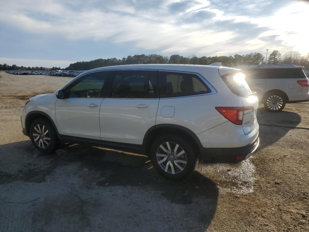 2019 Honda Pilot - Image 2