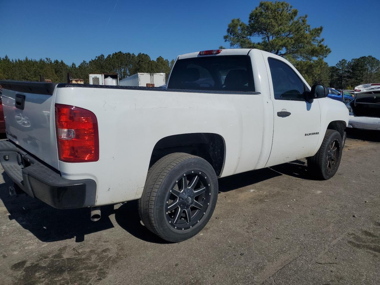 2013 Chevrolet Silverado - Image 3