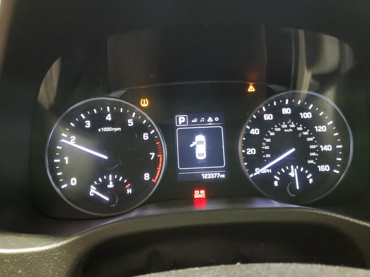 2018 Hyundai Elantra - Image 9