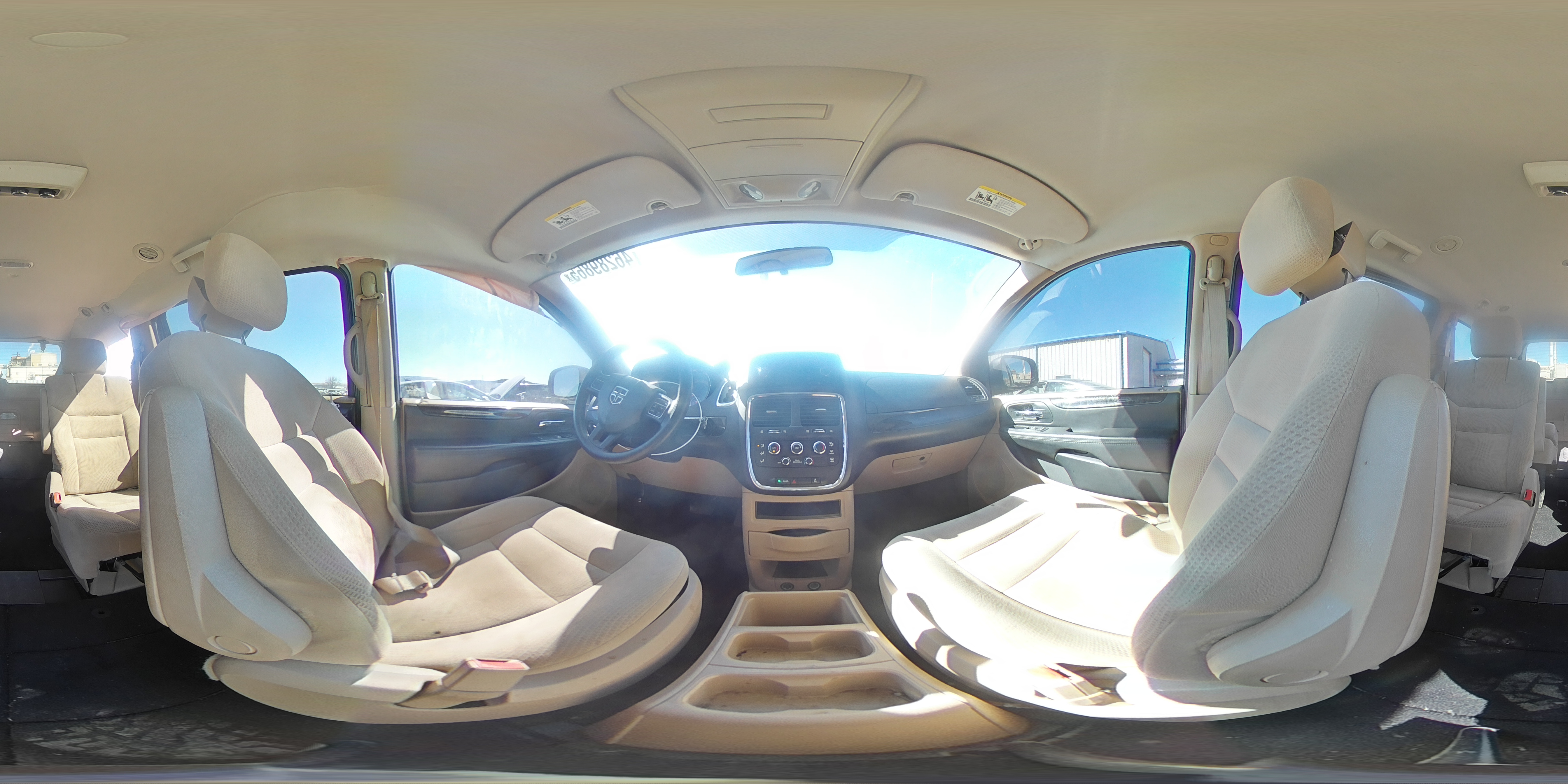 2016 Dodge Caravan - Image 14