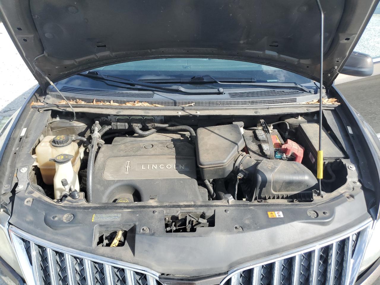 2011 Lincoln MKX - Image 12