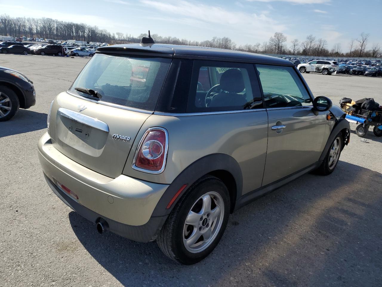 2011 MINI Cooper - Image 3