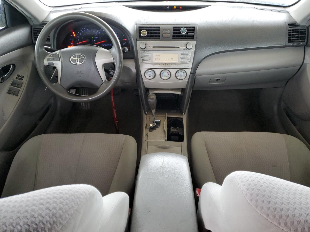 2011 Toyota Camry - Image 8