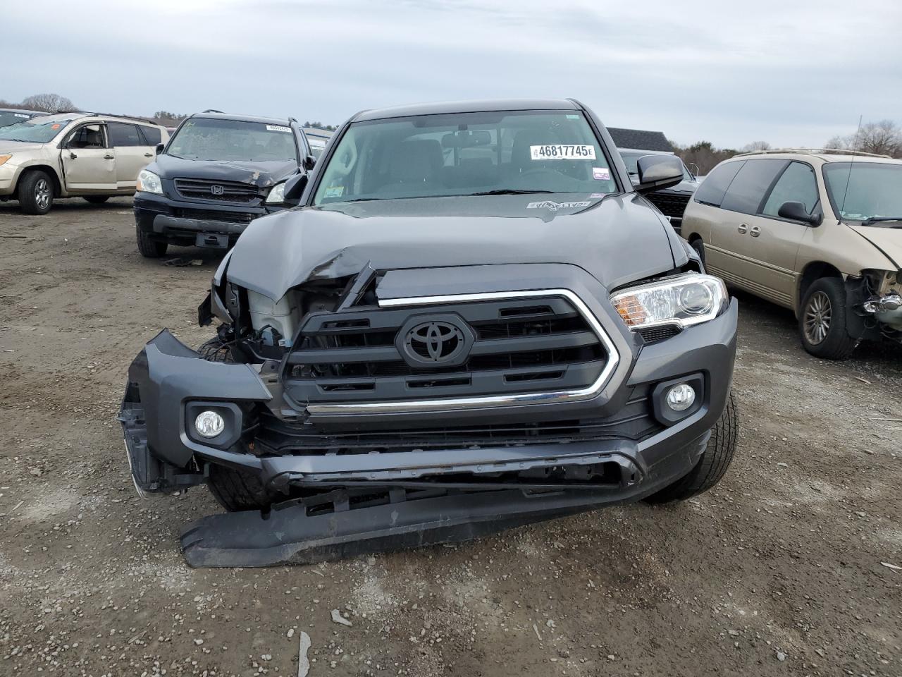 2017 Toyota Tacoma - Image 5