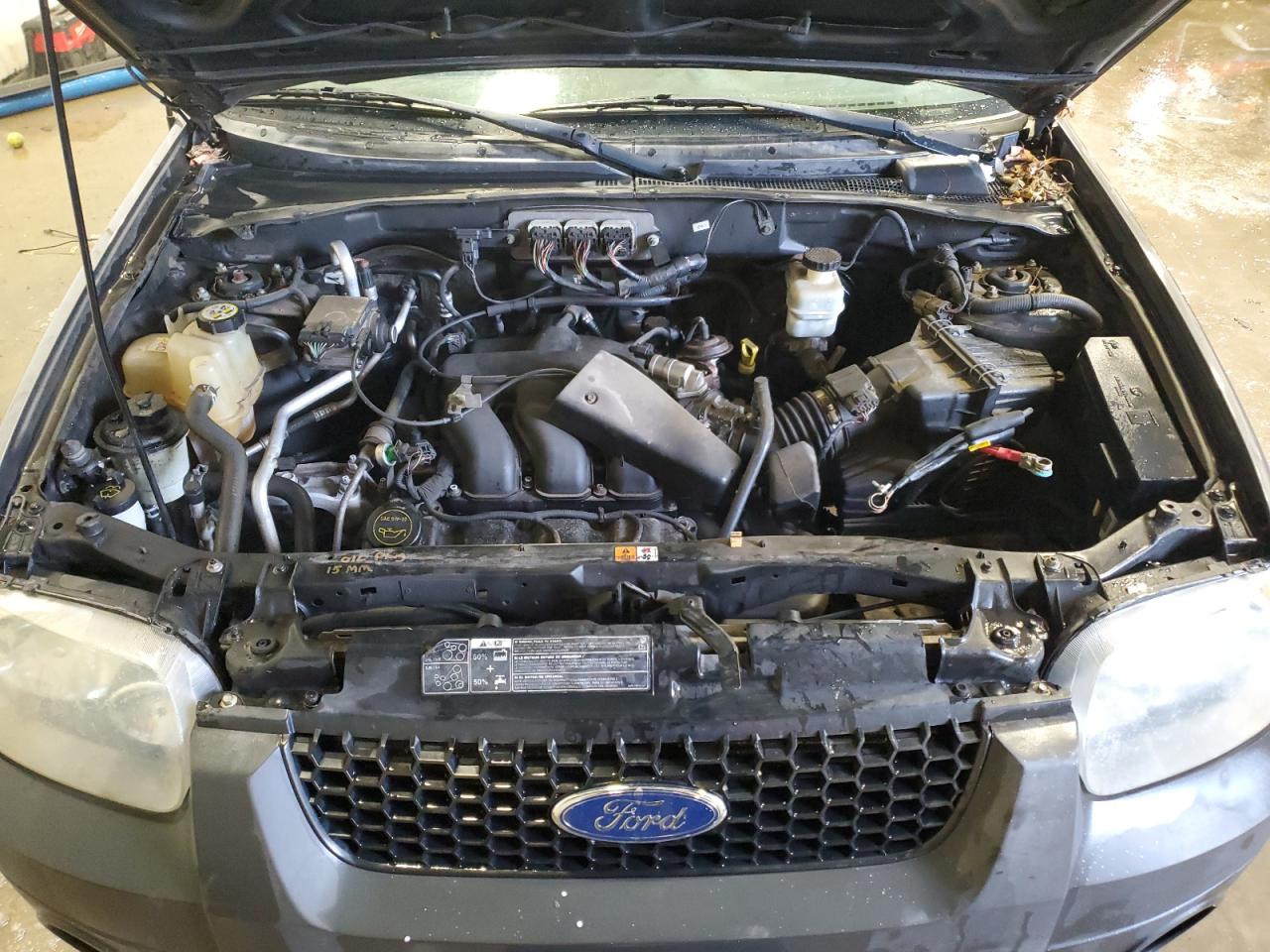 2006 Ford Escape - Image 11