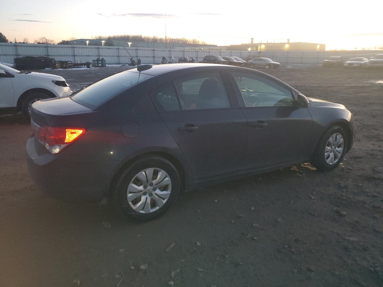 2015 Chevrolet Cruze - Image 3