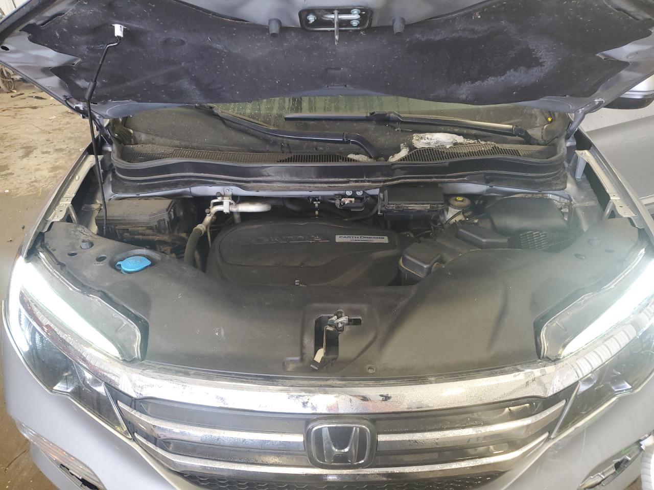 2017 Honda Pilot - Image 12