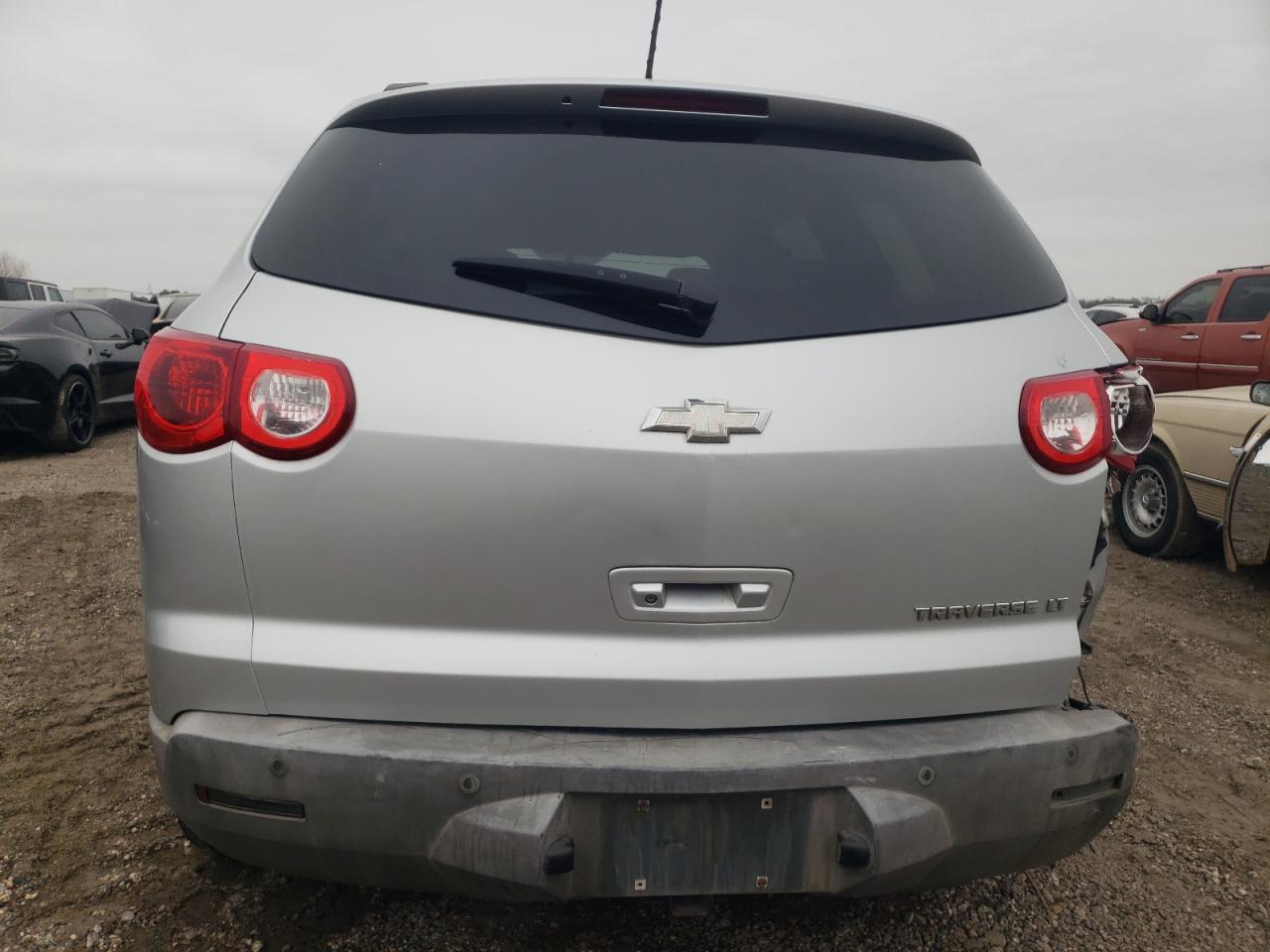 2011 Chevrolet Traverse - Image 6