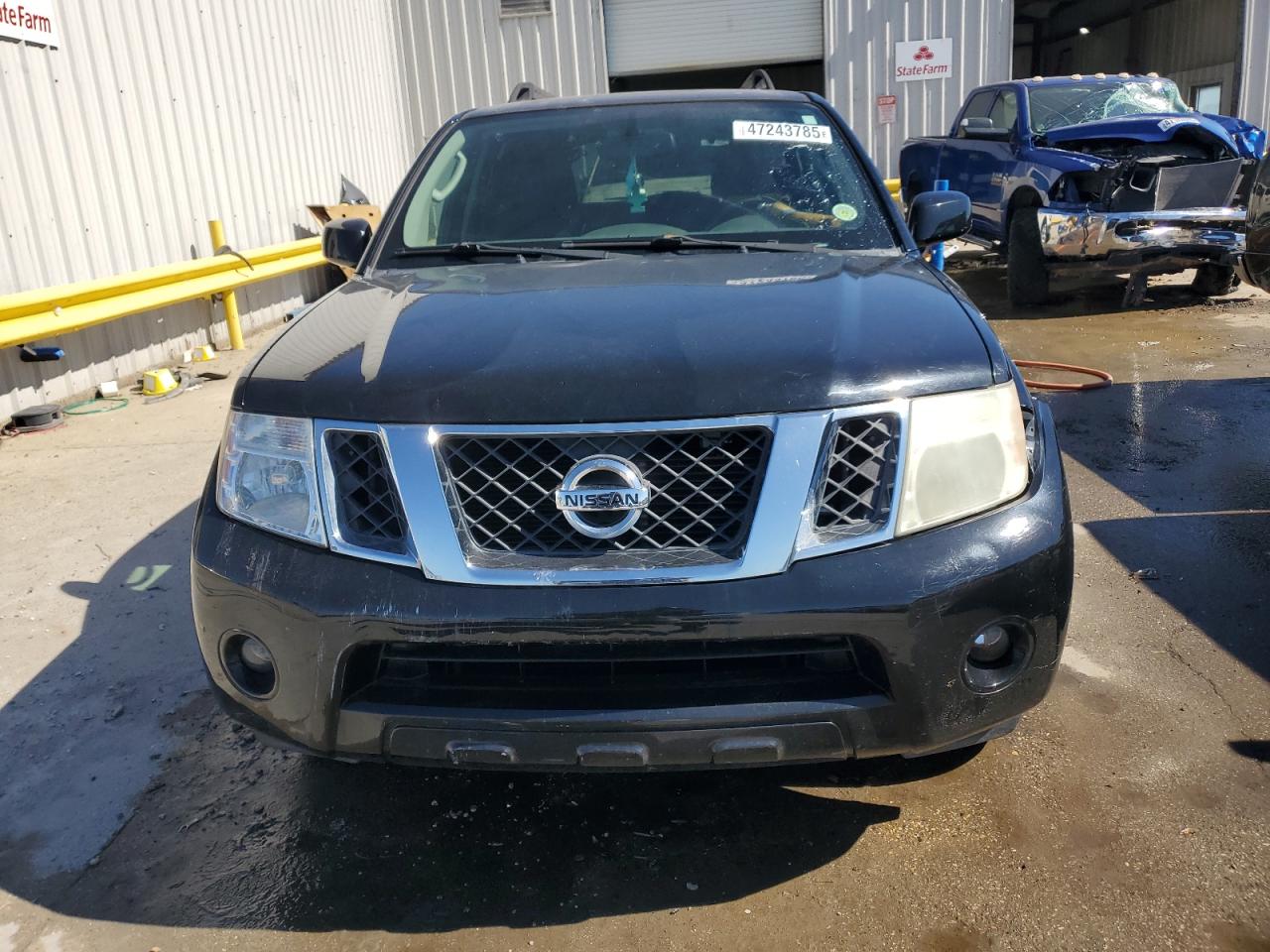 2011 Nissan Pathfinder - Image 5