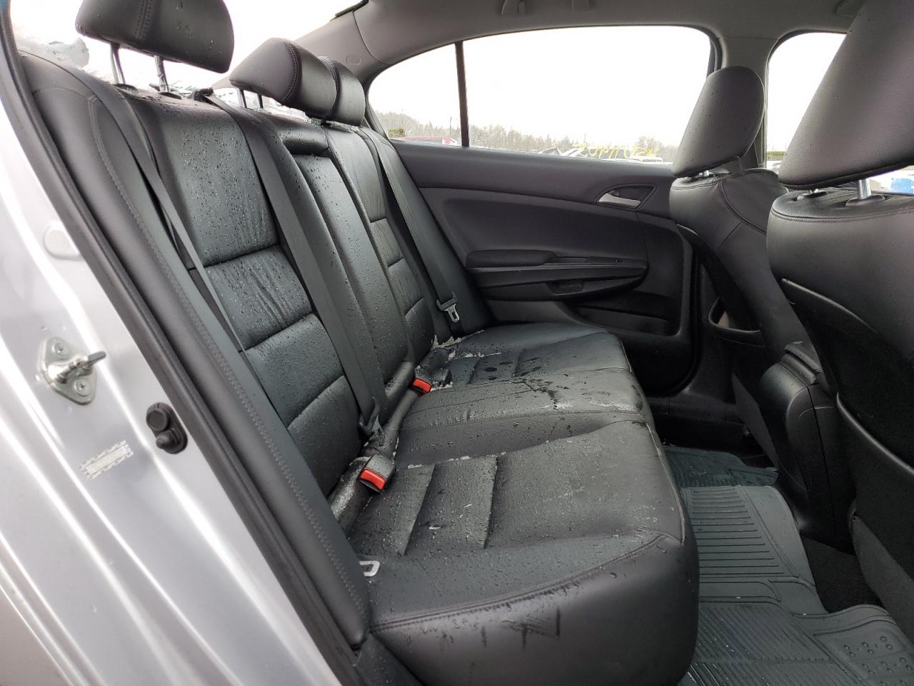 2012 Honda Accord - Image 10