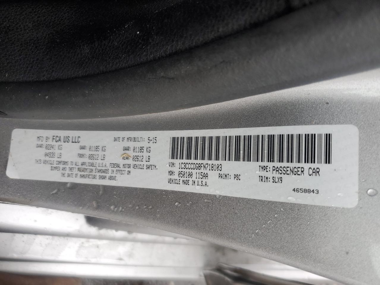2015 Chrysler 200 - Image 12
