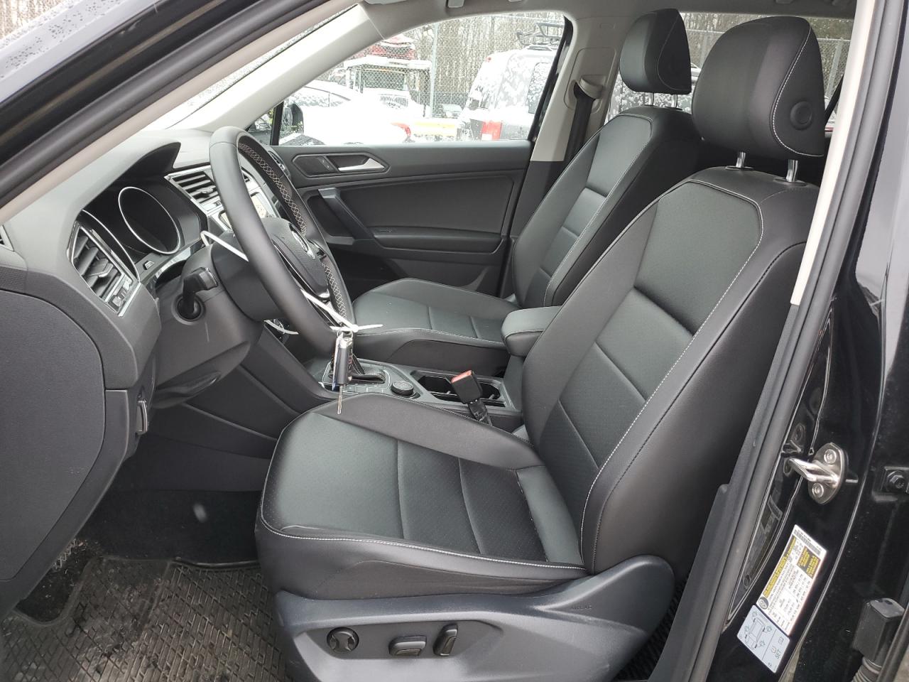 2021 Volkswagen Tiguan - Image 7