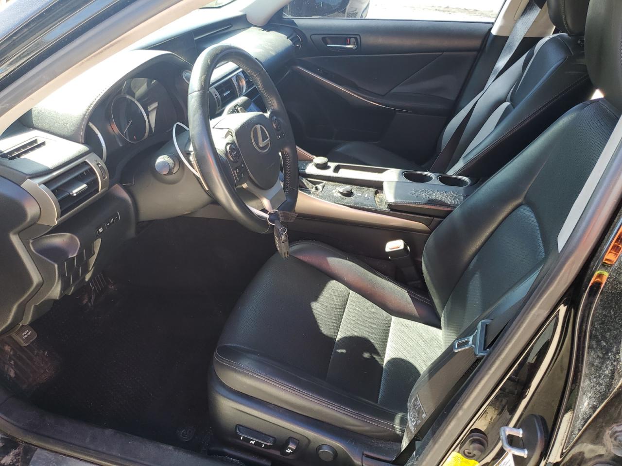 2014 Lexus IS - Image 7
