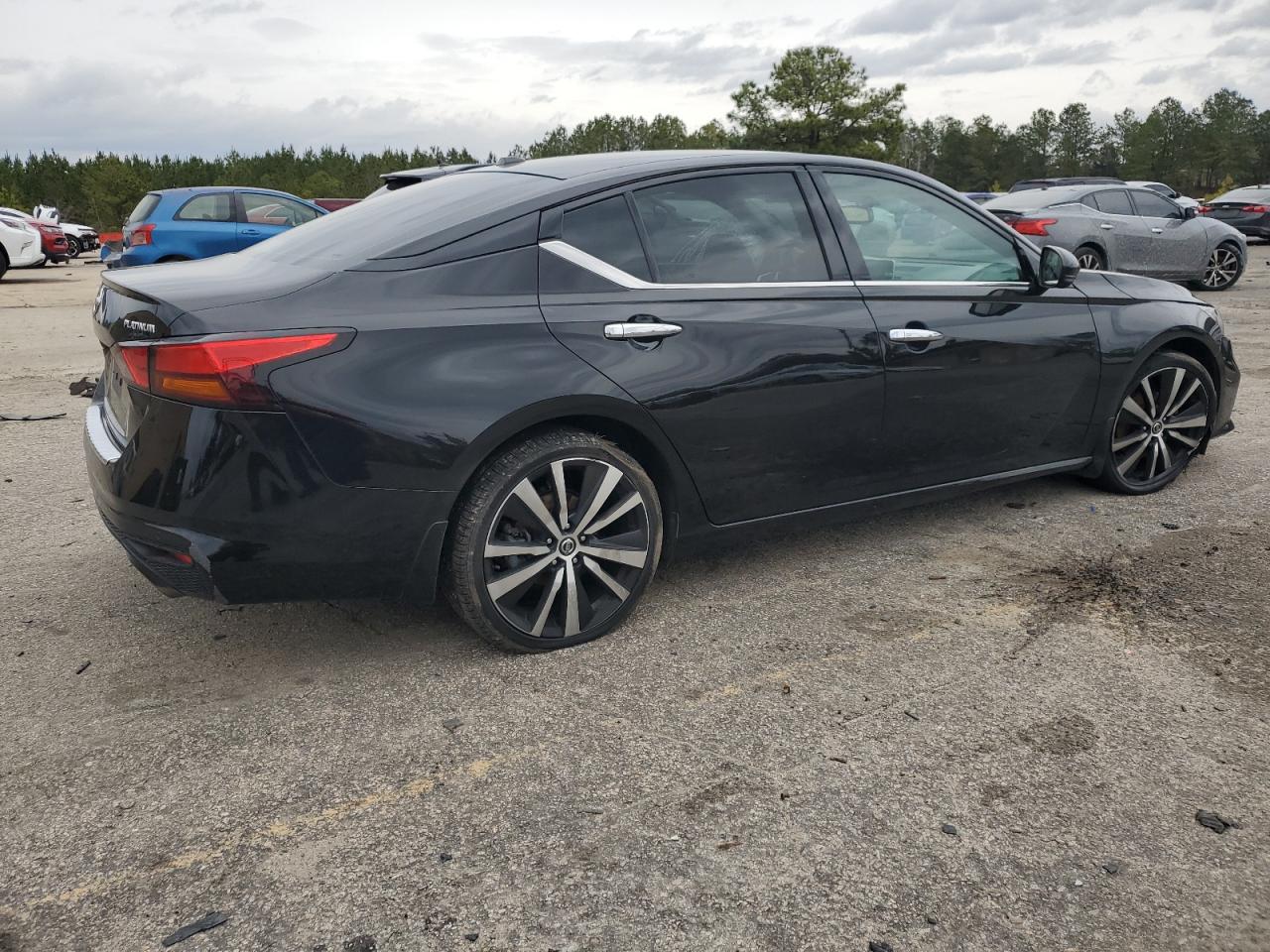 2020 Nissan Altima - Image 3