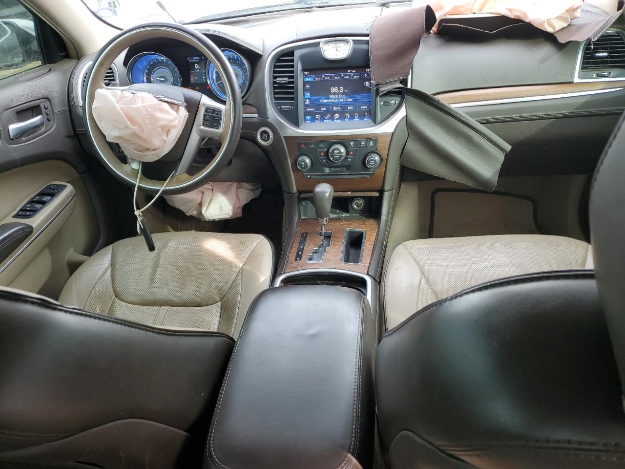 2013 Chrysler 300 - Image 8