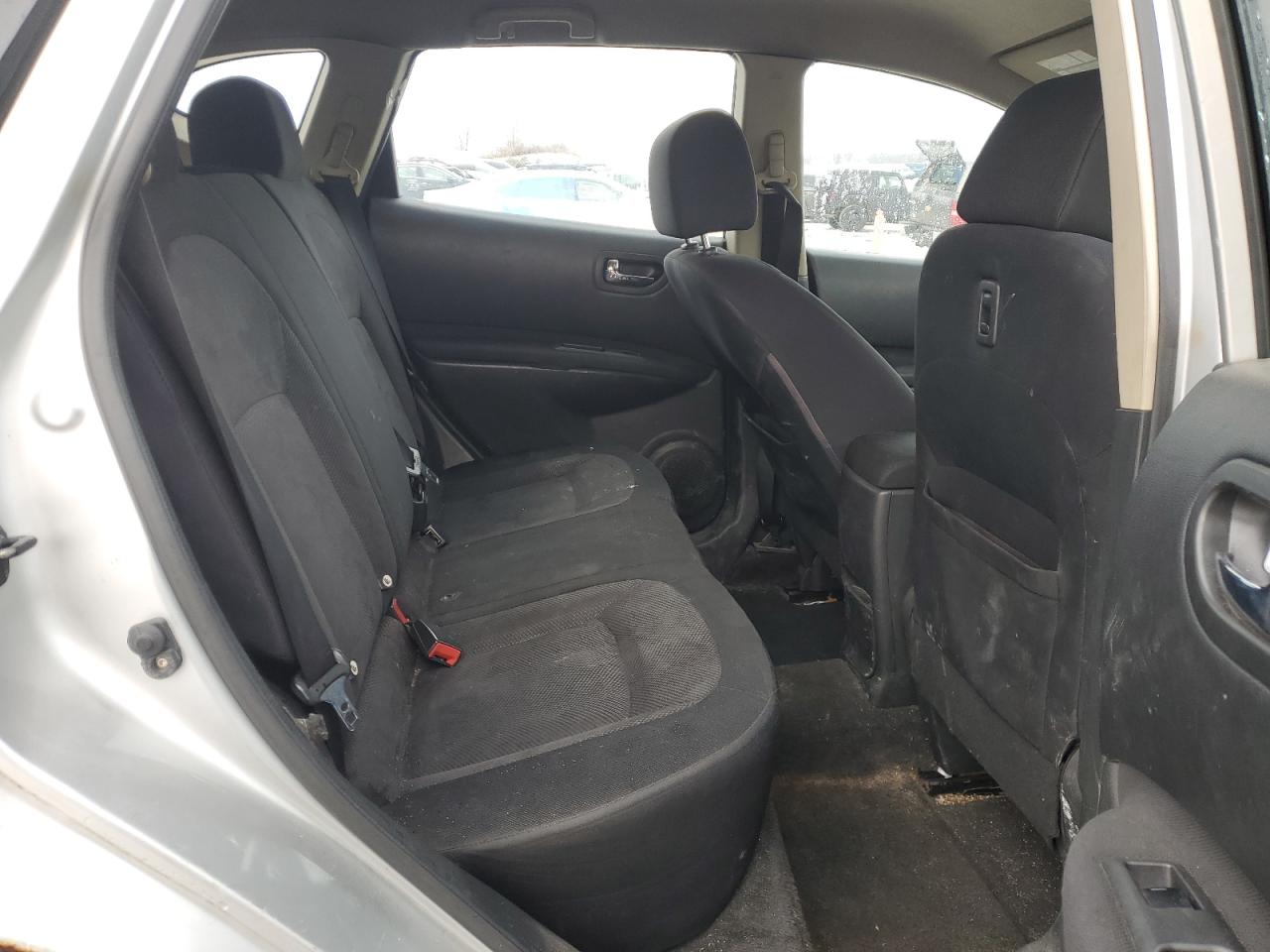 2011 Nissan Rogue - Image 11