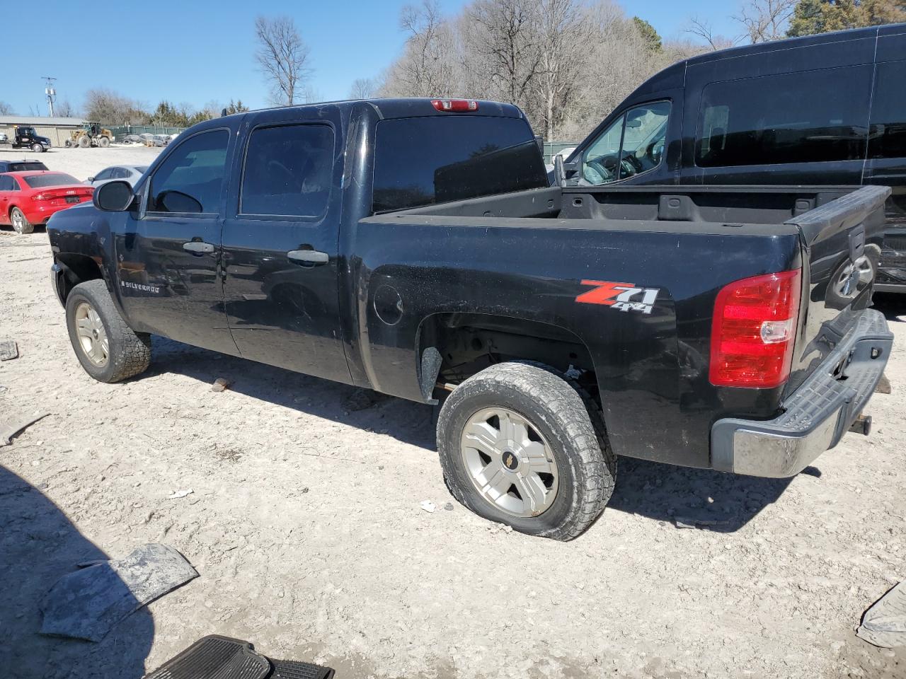 2008 Chevrolet Silverado - Image 2
