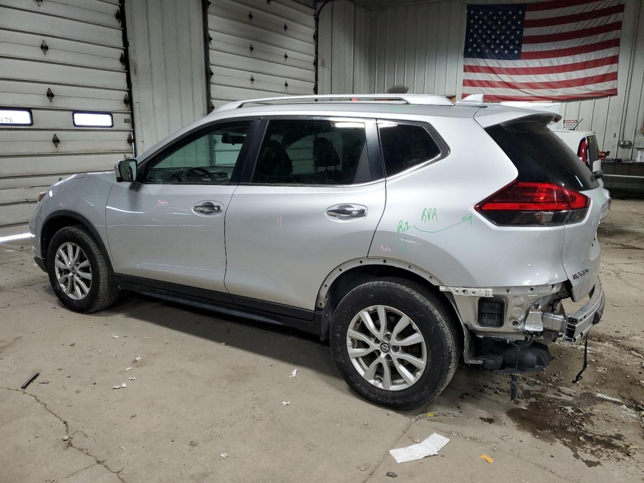 2017 Nissan Rogue - Image 2