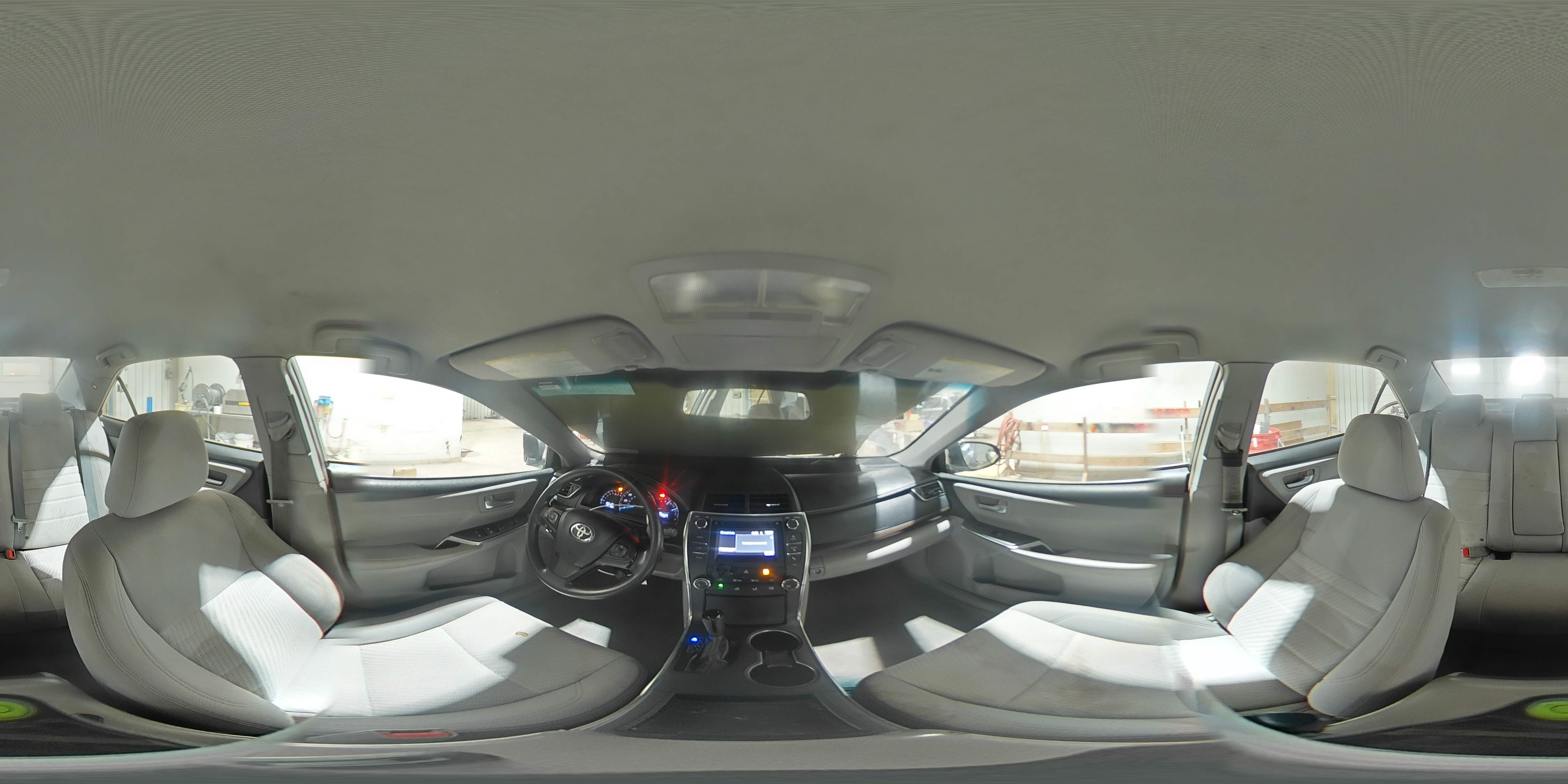 2015 Toyota Camry - Image 14