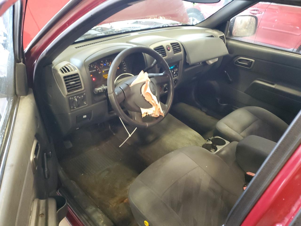 2004 Chevrolet Colorado - Image 8