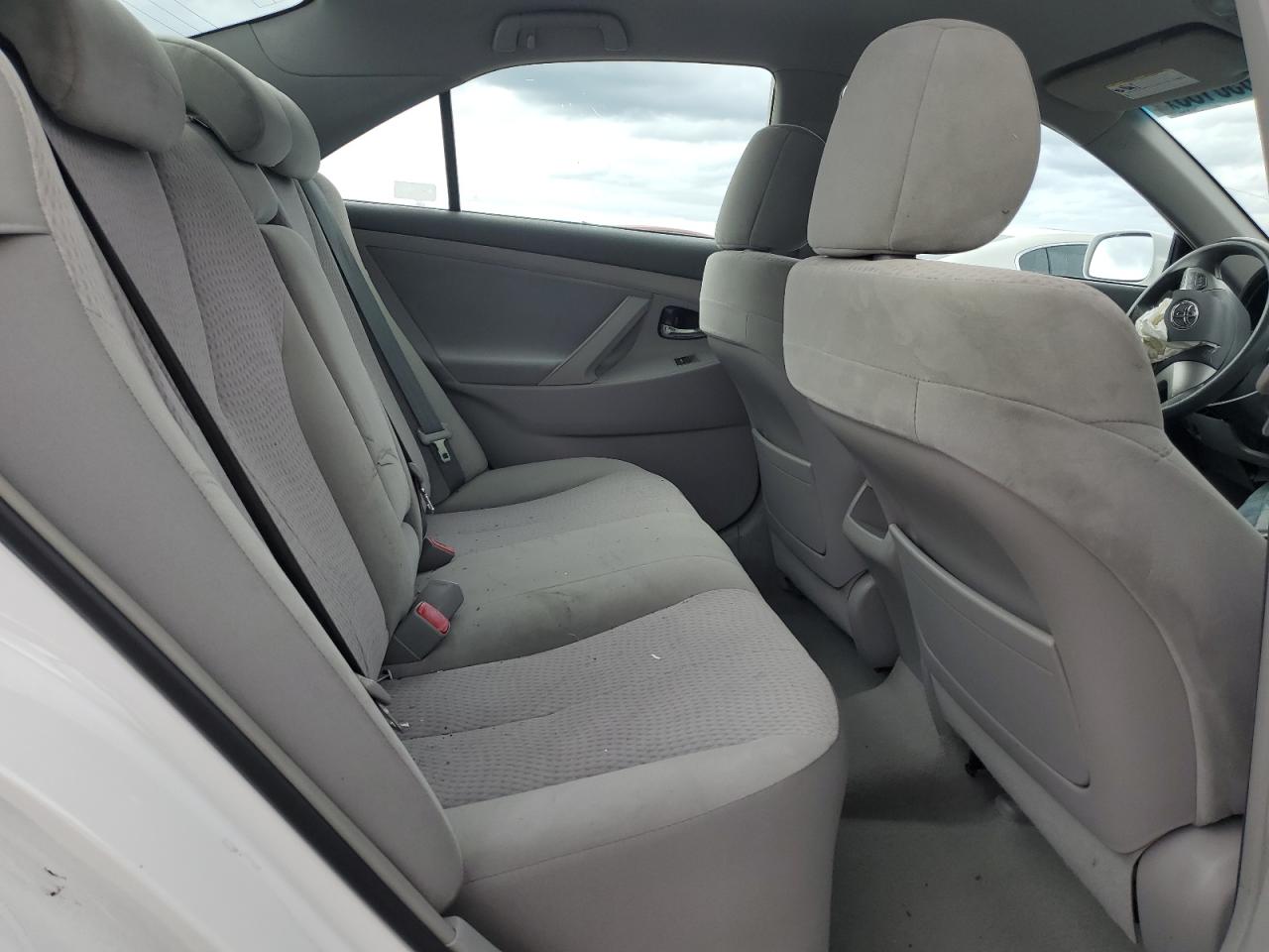 2010 Toyota Camry - Image 10