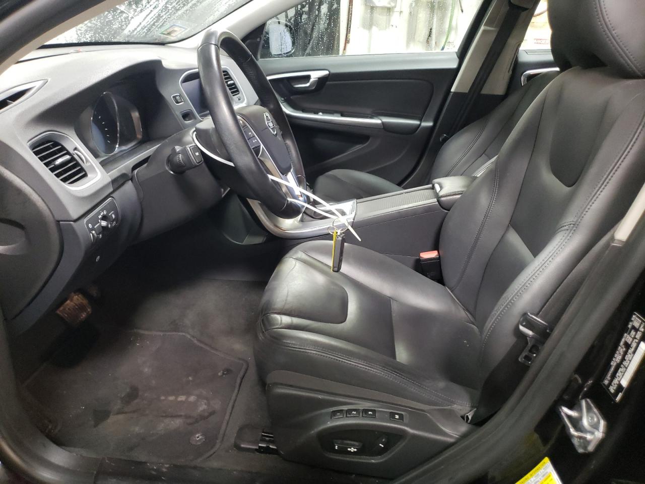 2017 Volvo S60 - Image 7