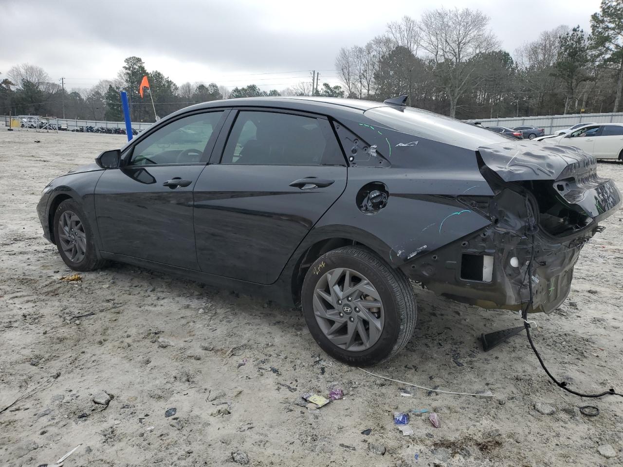 2024 Hyundai Elantra - Image 2
