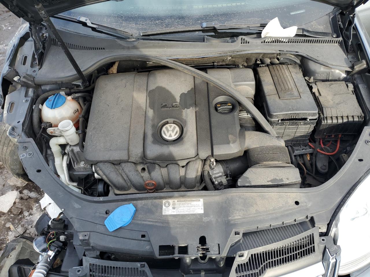 2010 Volkswagen Jetta - Image 11