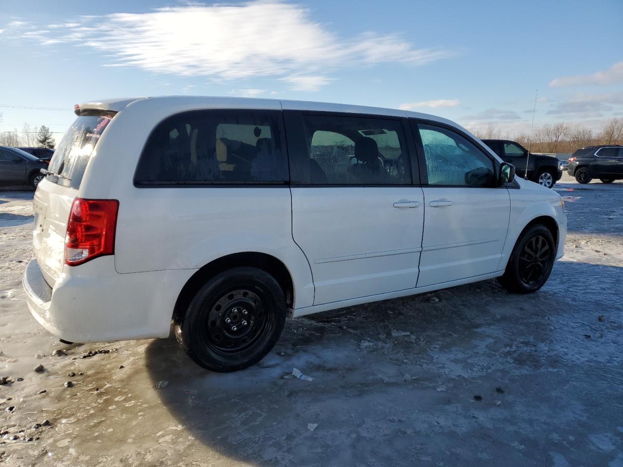 2016 Dodge Caravan - Image 3