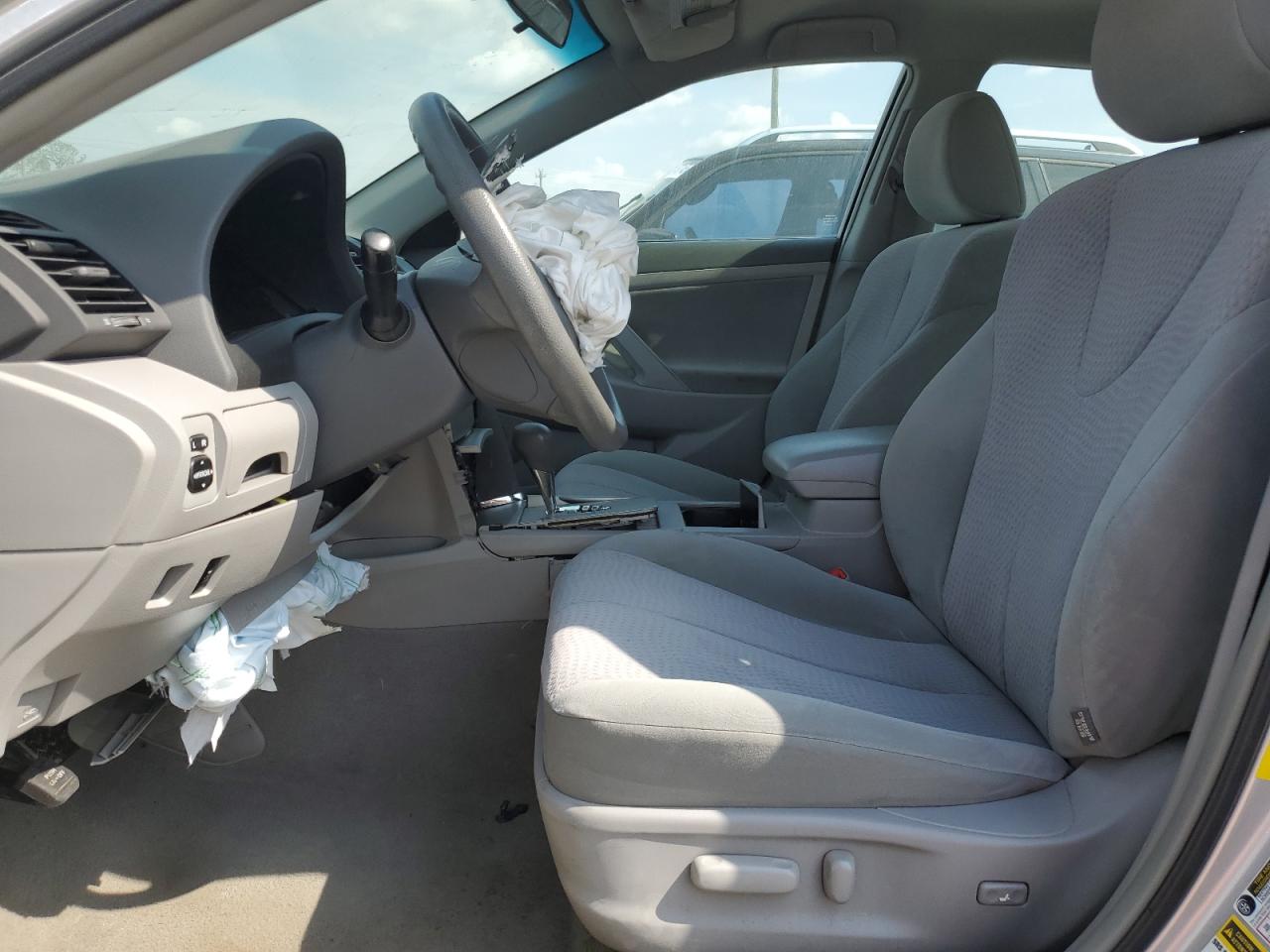 2011 Toyota Camry - Image 7