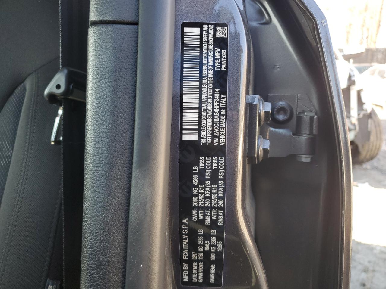 2017 Jeep Renegade - Image 15