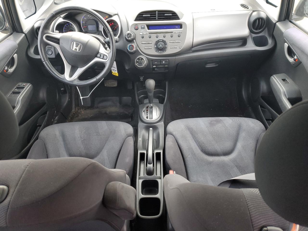 2010 Honda Fit - Image 8