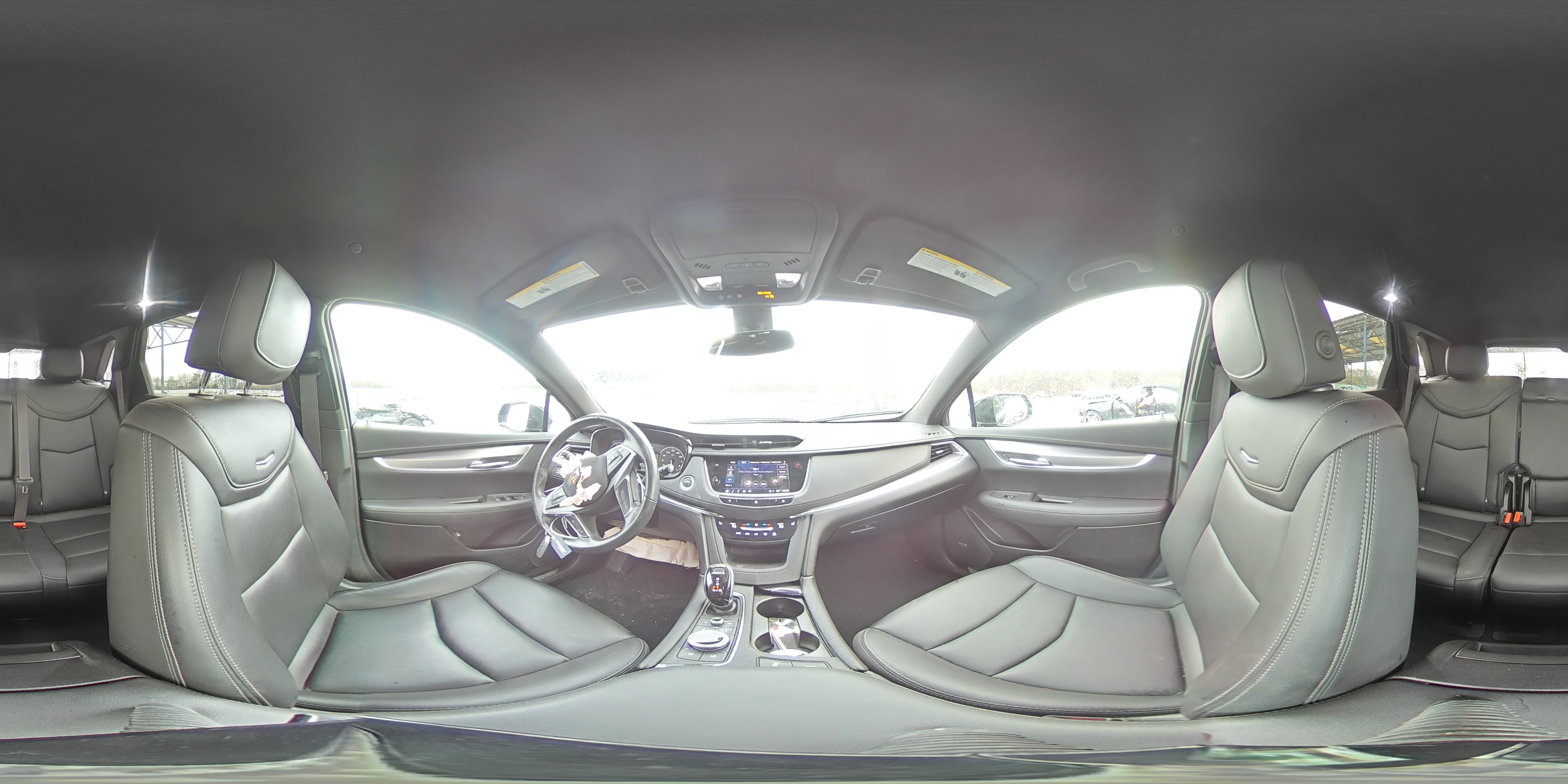 2021 Cadillac XT5 - Image 13