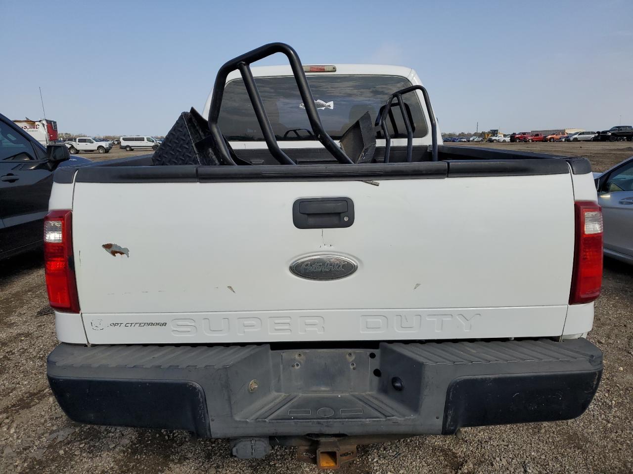 2011 Ford F250 - Image 6
