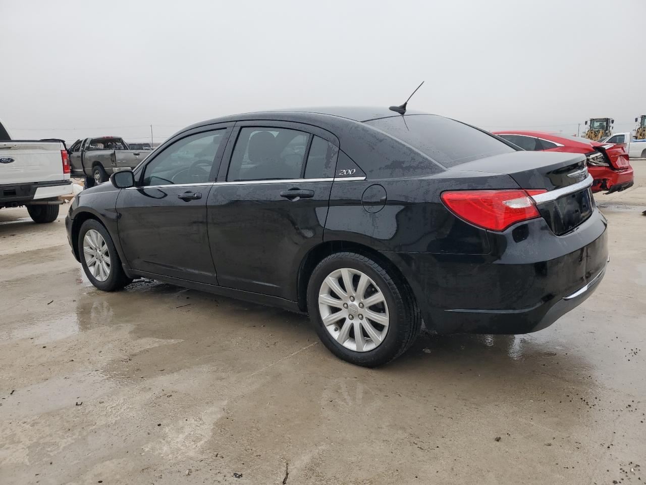 2013 Chrysler 200 - Image 2