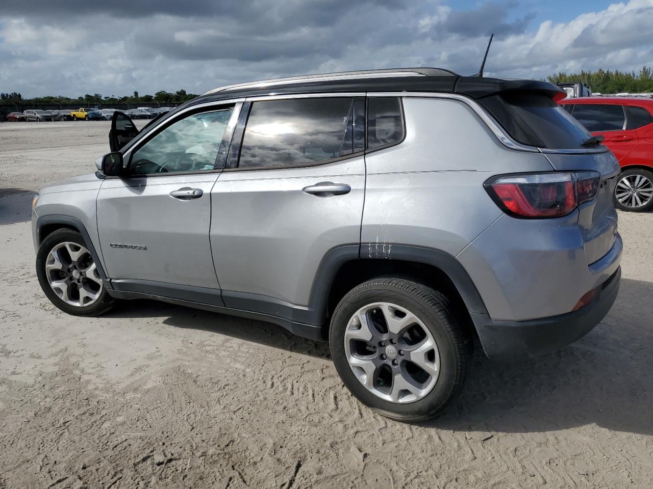 2020 Jeep Compass - Image 2
